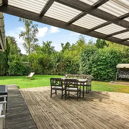 Сasa de vacaciones Two-bedroom Holiday In