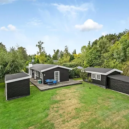 Two-bedroom Holiday In Vig