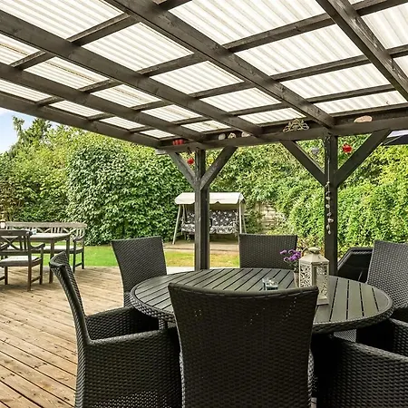 Two-bedroom Holiday In * Vig