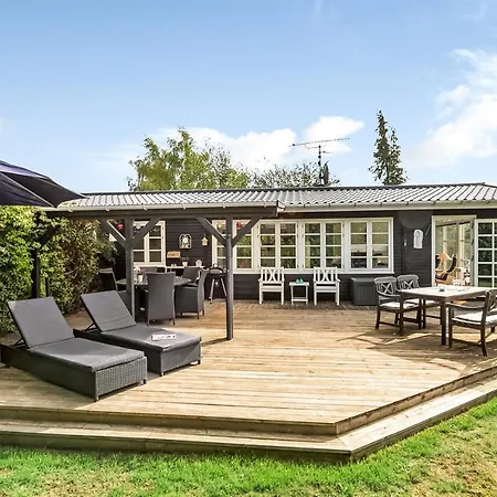 Two-bedroom Holiday In Сasa de vacaciones Vig